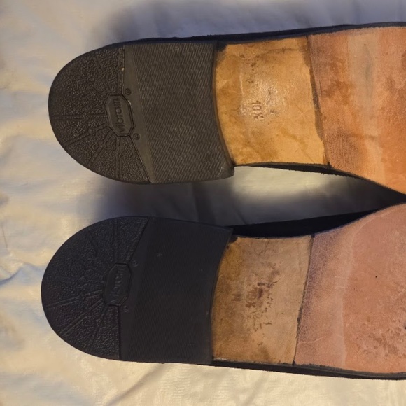 Vintage Bally Men’s Black Suede Loafers w/ Gold Detail from Switzerland size 10 - Picture 8 of 9